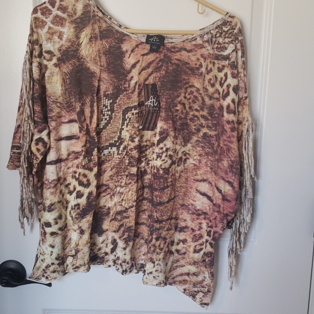 Nwt American Icon fringe top Small